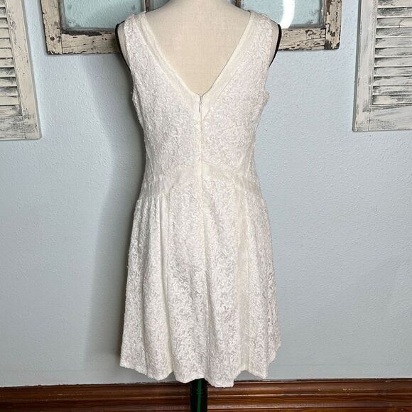 BCBG Maxazria Sequin Lace Sleeveless V Neck Off White A-line Women's Dress Size - Picture 7 of 15